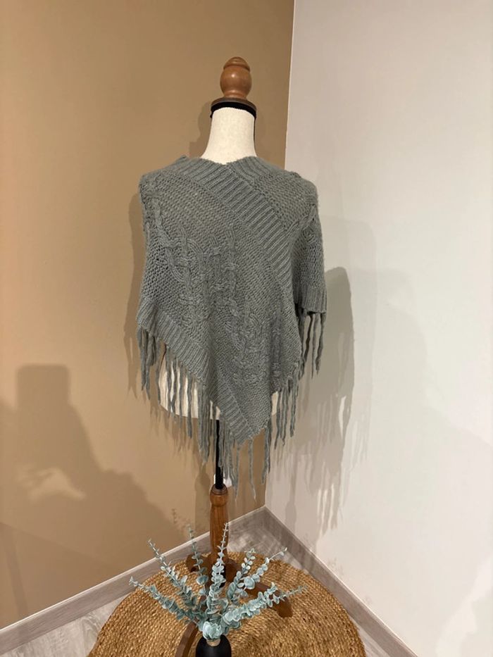 Cape poncho femme taille S/M - photo numéro 3