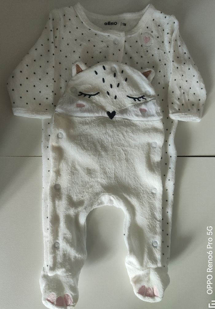 2 pyjamas velours filles 1 mois - photo numéro 3