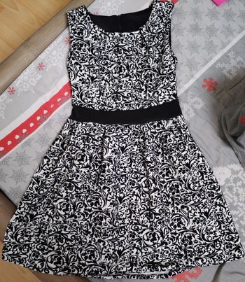 Robe noir et blanc 