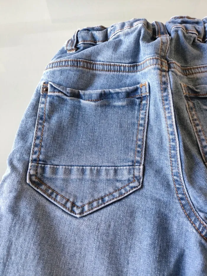 Short slim pour garçon, 
taille 10 ans, 
marque Kiabi. - photo numéro 10