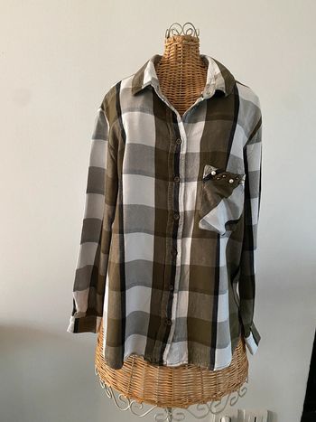 Chemise Zara blanche et kaki à gros carreaux manches longues taille S