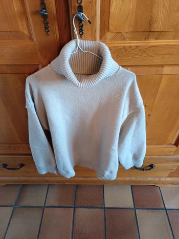 Pull col roulé