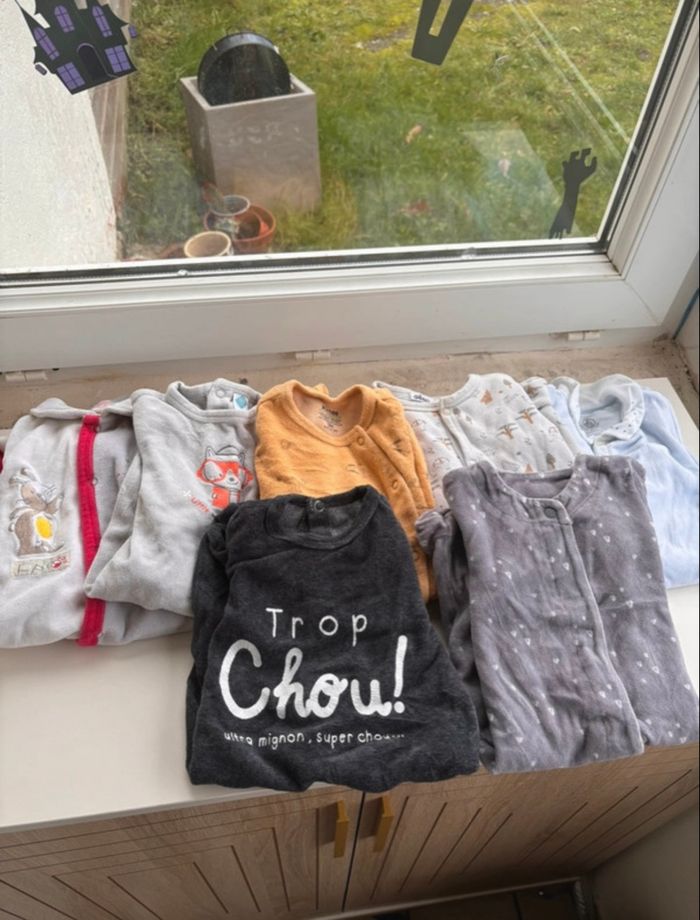 Gros lot de 52 pièces - à l’UNITÉ - naissance - 3 mois - mixte - vêtements bébé - gigoteuse - langes - photo numéro 3