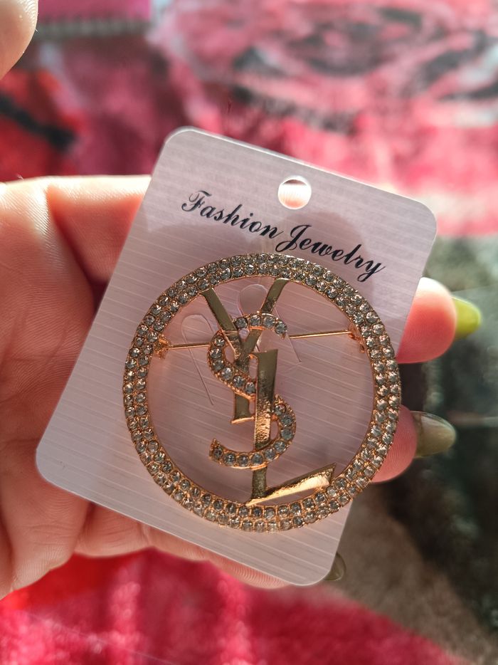 Broche - photo numéro 2