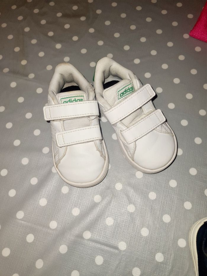 Basket adidas bébé