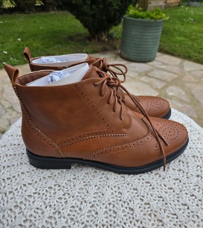 Superbe derbies camel taille 37 - photo numéro 3