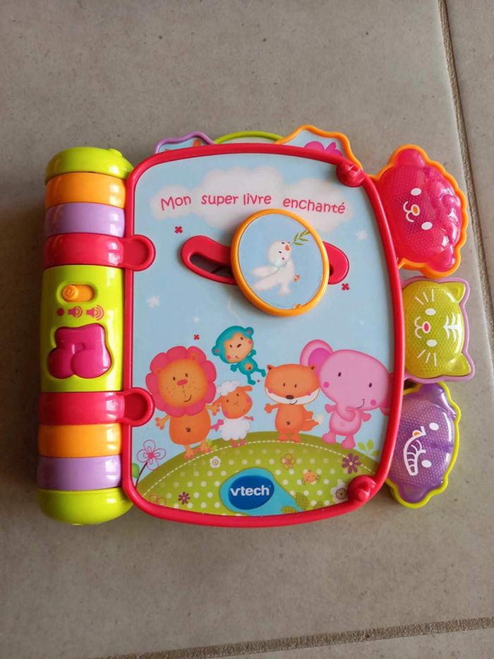 Mon super livre enchanté VTECH