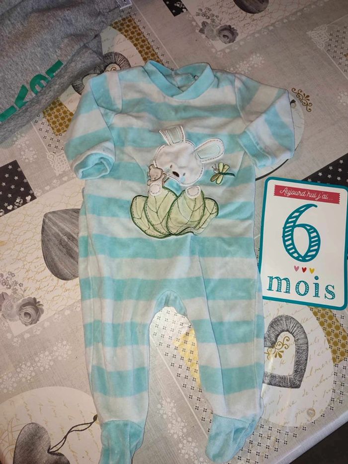 Pyjama 6 mois - photo numéro 2