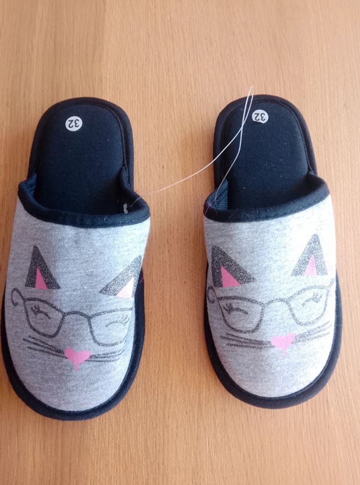 Chaussures chaussons pantoufles fille 32
