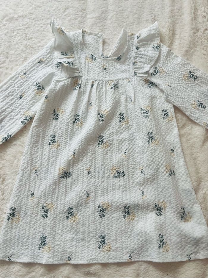Robe neuf - photo numéro 2