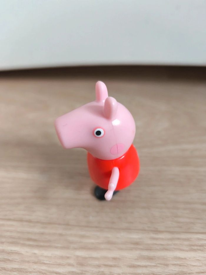 Figurine Peppa pig - photo numéro 4