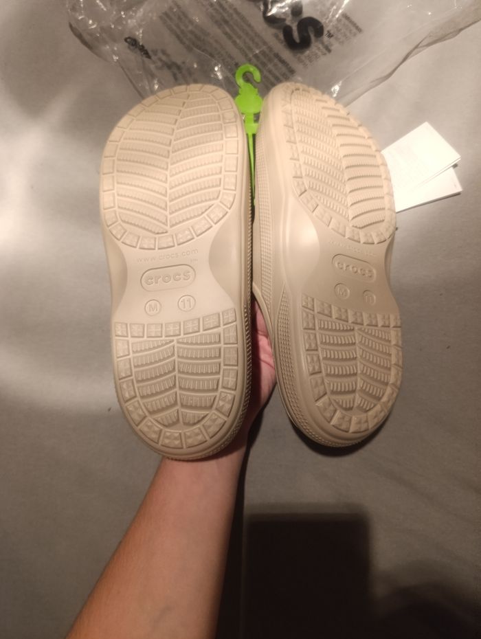Sandales crocs neuve - photo numéro 2