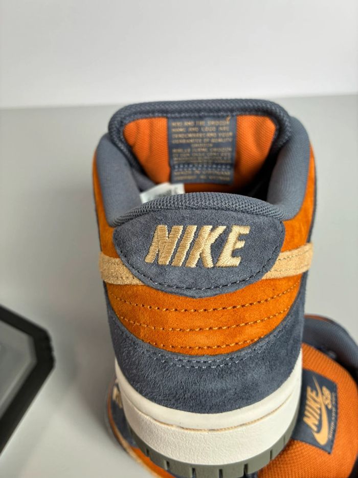 Baskets Nike dunk low pro monarch pointure 44 neuves avec boîte - photo numéro 12