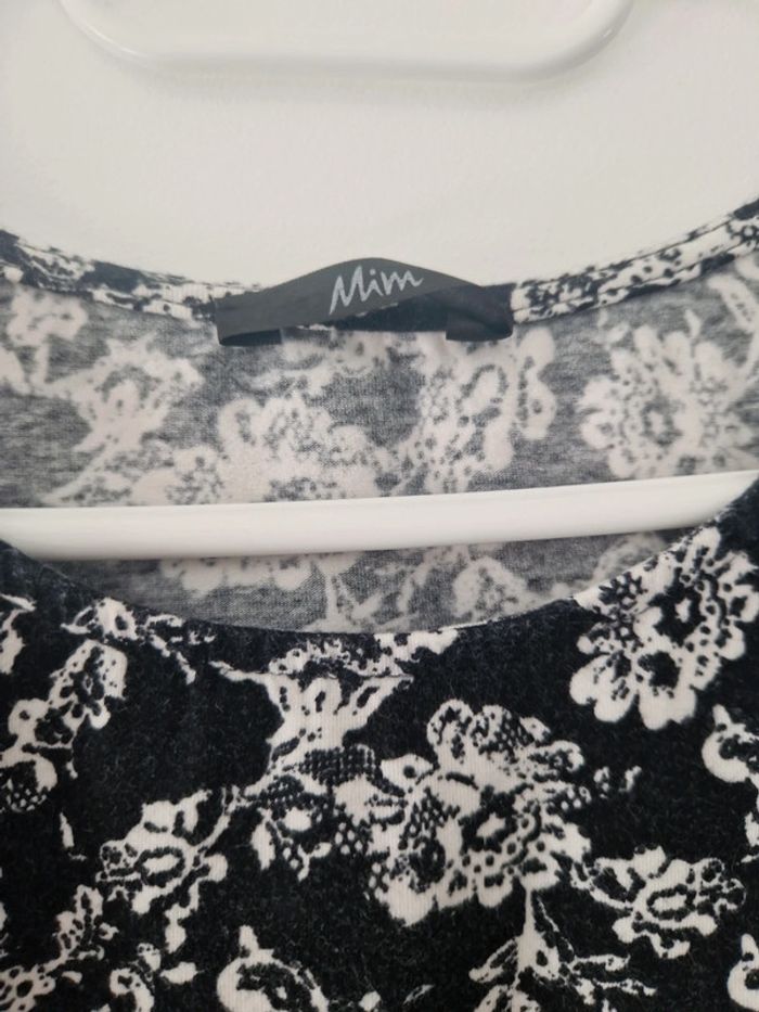 Top péplum noir et blanc motifs fleuris Taille L TBE mim - photo numéro 2