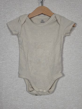 Bodie manche courte beige zeeman 74-80cm