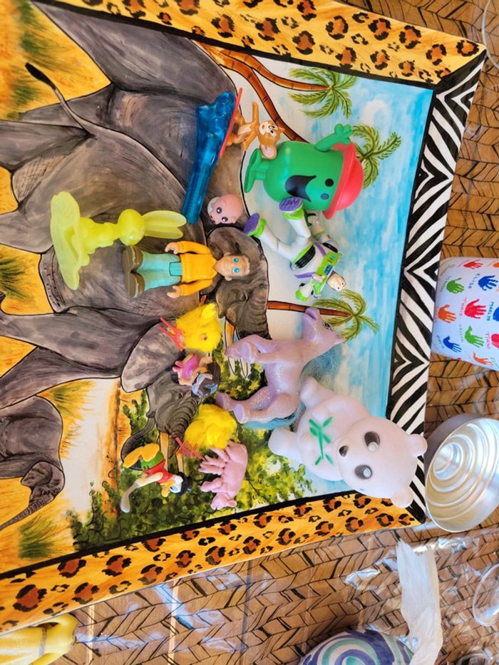 Gros lot figurine jouet dont cheval disney monsier dora picsou