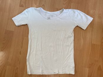 Beau maillot de corps blanc MC T. 8-10 ans fille