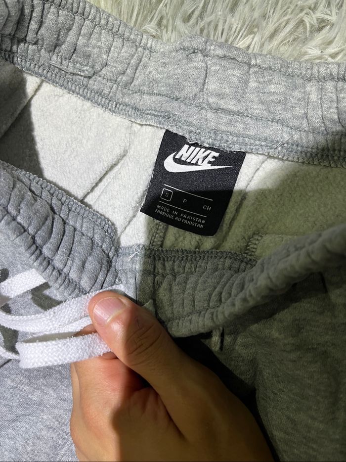 Ensemble survêtement Nike gris vintage - photo numéro 4