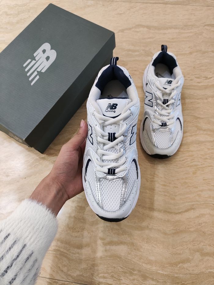 Originais New Balance 530 White Silver Navy Taille 40 - photo numéro 2