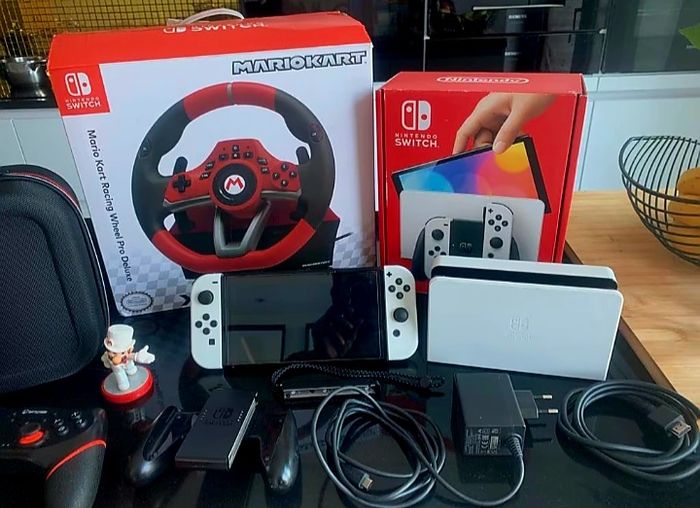 Nintendo Switch Oled + Play + Volant + Accessoires - photo numéro 3