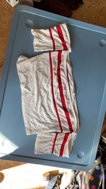 Joli top pull&bear taille M/L