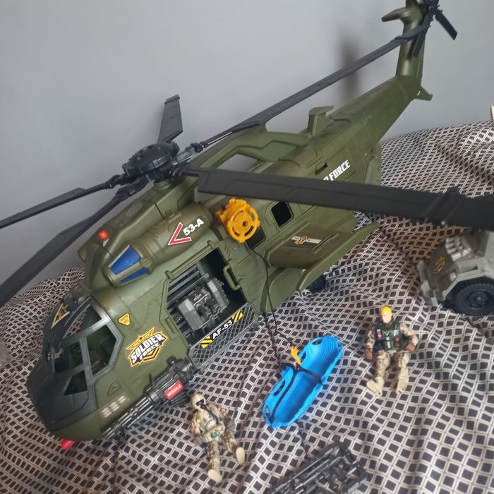 Soldier force mega hélicoptère - photo numéro 2