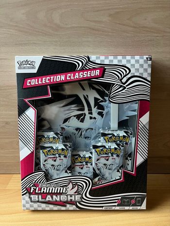 Coffret Classeur Pokémon Flamme Blanche 10.5