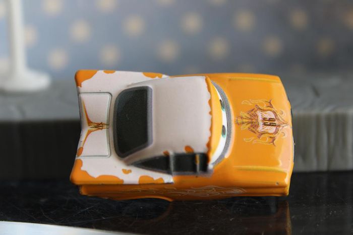 Disney pixar cars mini racer Ramone first version - photo numéro 9