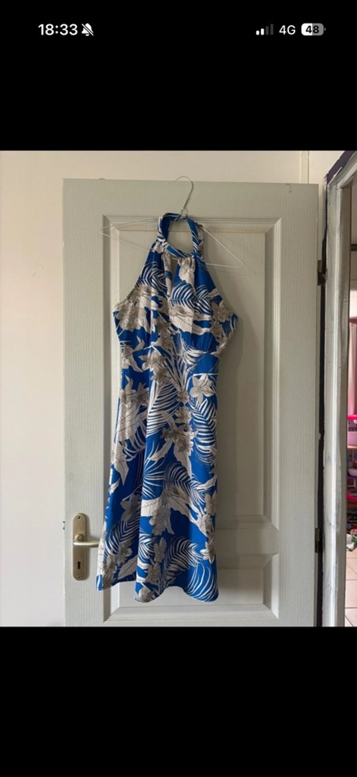 Robe Fleurie Guess - photo numéro 1