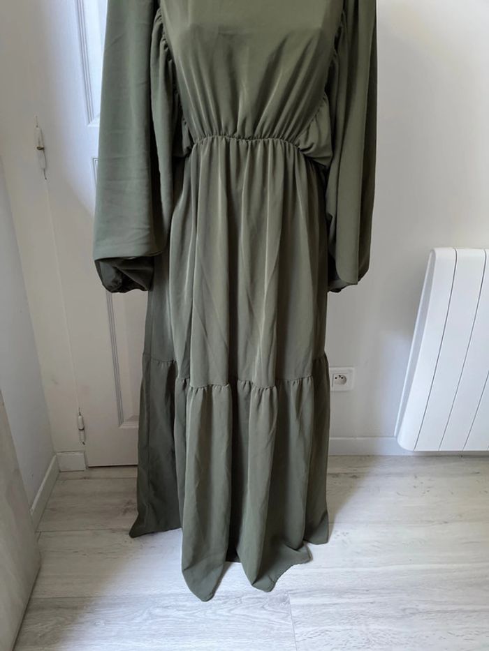 Longue robe kaki - photo numéro 6