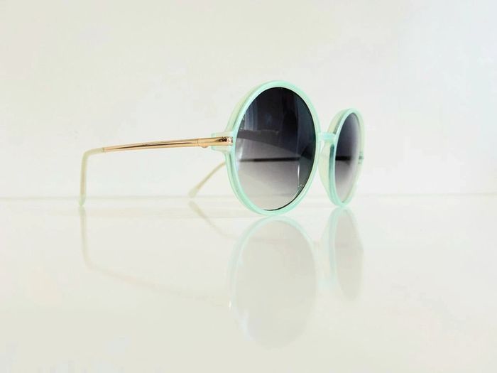 Lunette de soleil femme ronde verte menthe et dorée verres dégradés UV protection catégorie 3 - photo numéro 3