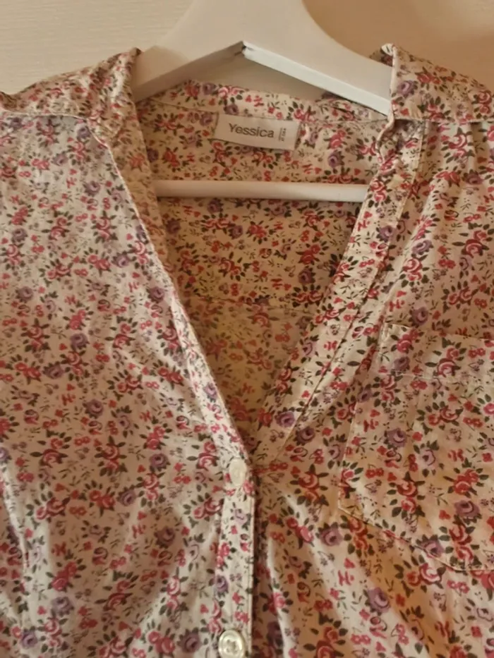 Chemise fleurie - photo numéro 2