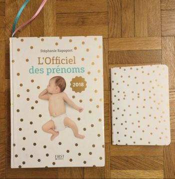 L’Officiel des prénoms avec carnet de notes