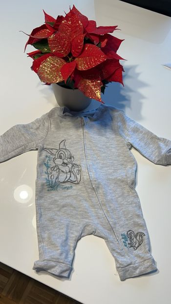 Lot 4 pyjamas Disney