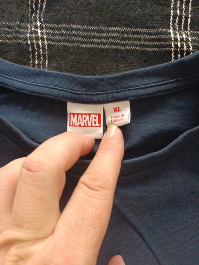 T-shirt Marvel Captain America taille xl - photo numéro 4