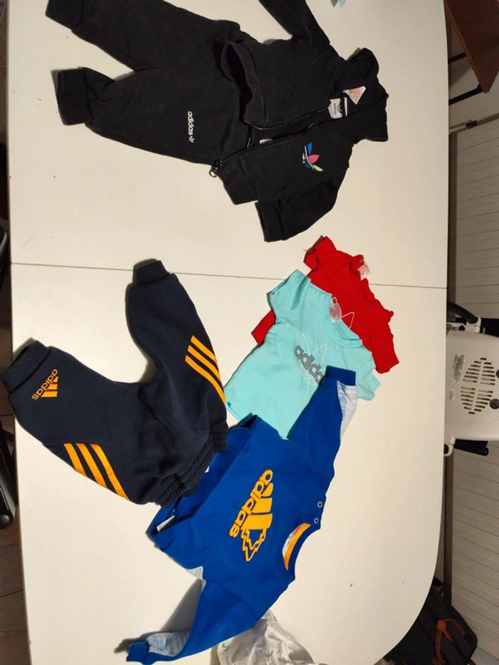Lot vêtements adidas 3/6 mois