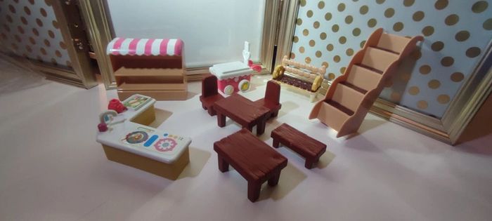 Lot de petit meuble hello kitty - photo numéro 2