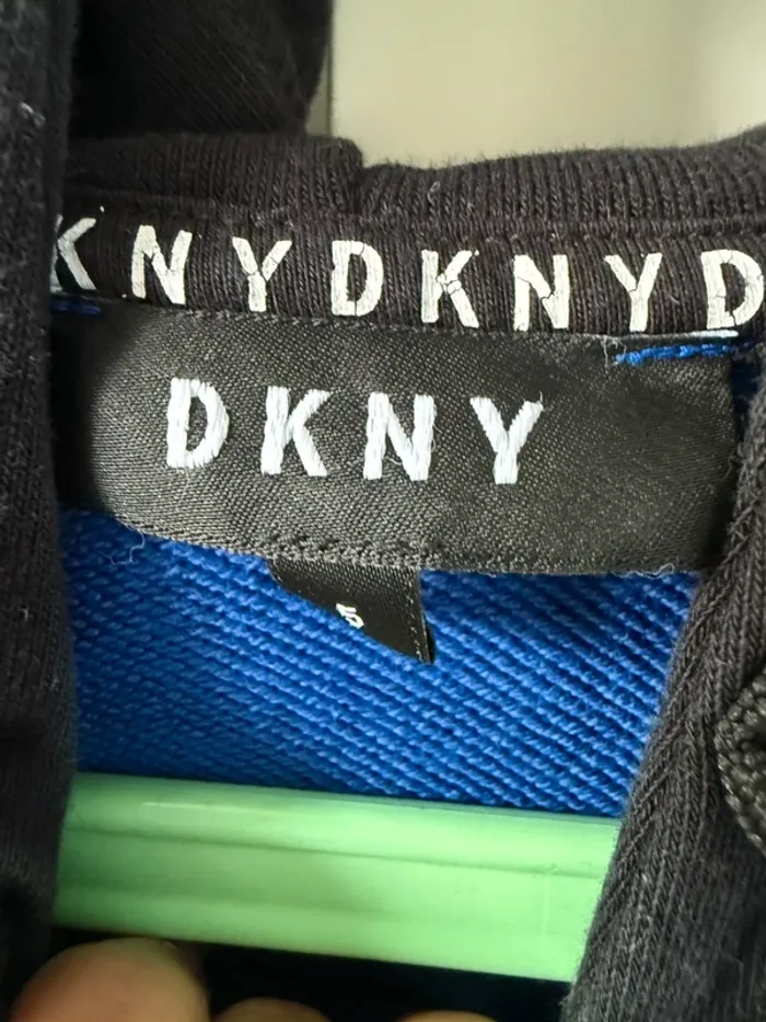 Sweat DKNY 5 ans - photo numéro 3