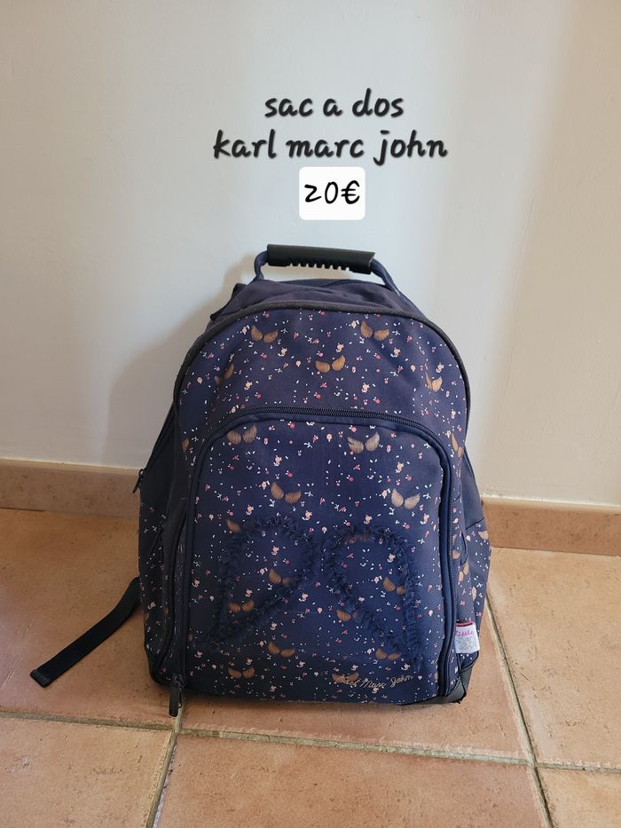 Sa à dos école