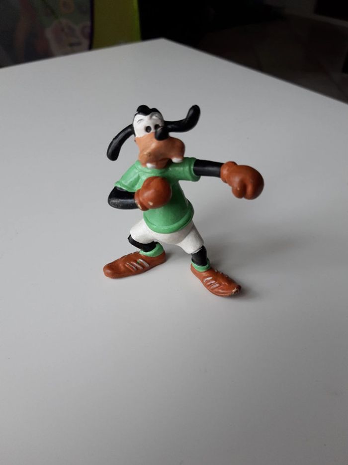Figurine goofy