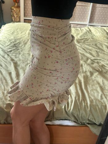 Jupe fleurs à volant asos design