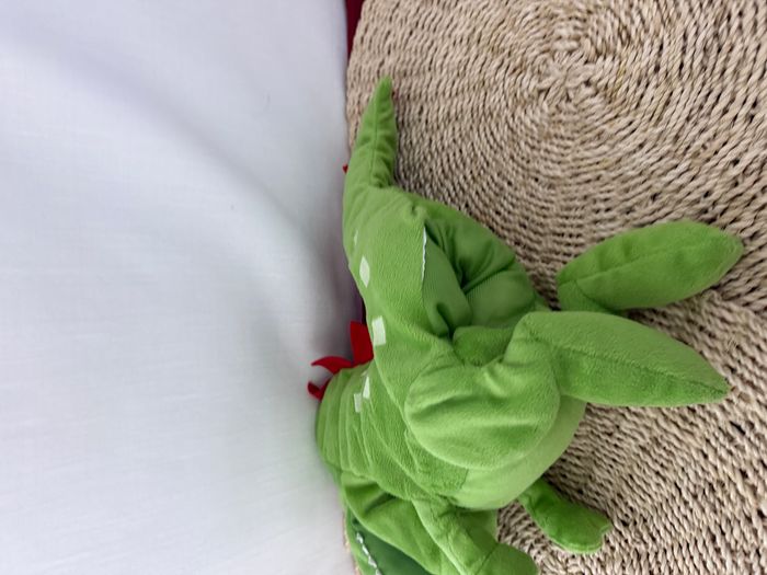 Doudou peluche marionnette dragon dinosaure vert rouge IKEA - photo numéro 3