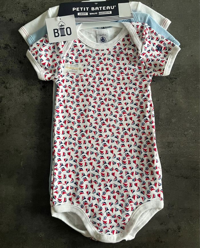 Lot de 3 bodies petit bateau 9 mois garçon