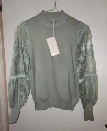 Pull bimatière élégant