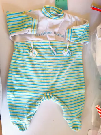 311617 pyjama blanc/vert/bleu rayé garçon 3 mois "poissons"