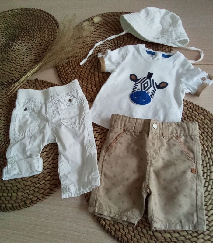 Lot pantalon+ bermuda + tee shirt + chapeau Obaibi taille 3 mois