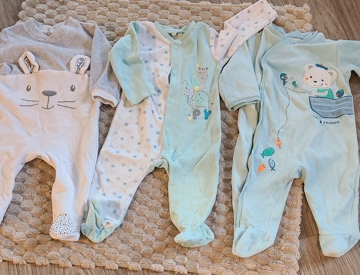 Pyjamas bébé /combinaison - photo numéro 3