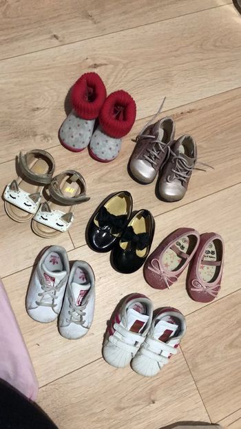 Lot chaussures 18-19