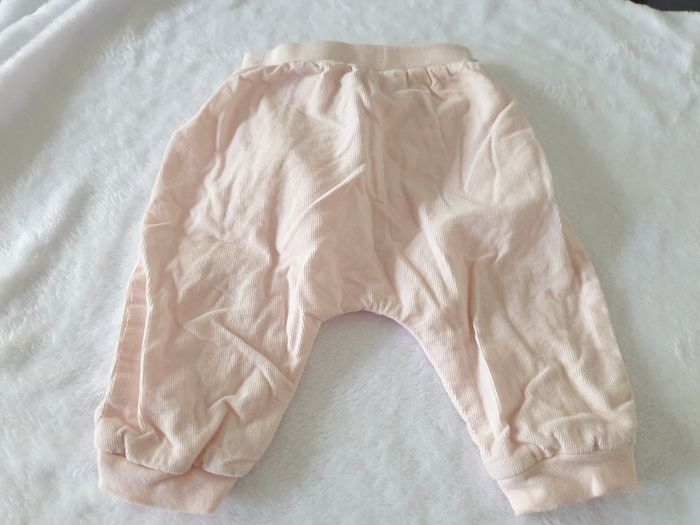 Lot 4 pantalons 6 mois - photo numéro 2