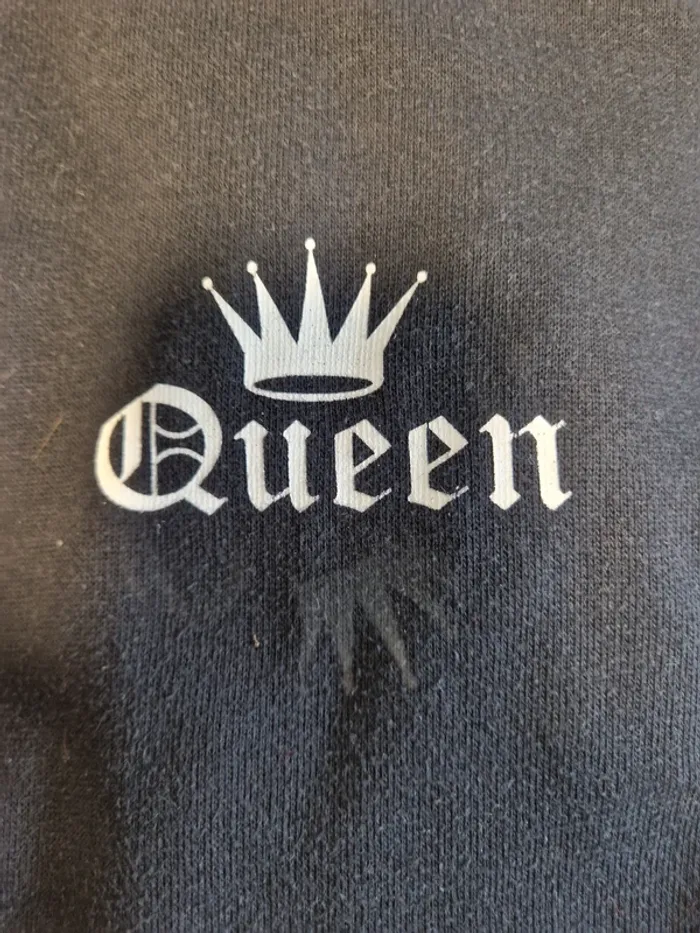 Sweat noir Queen XS à capuche - photo numéro 2